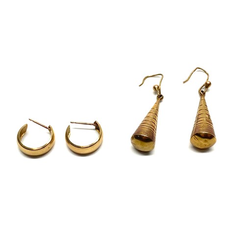 907 - Pair of 9ct gold drop earrings 2.7g and a pair of half hoop earrings 0.6g.