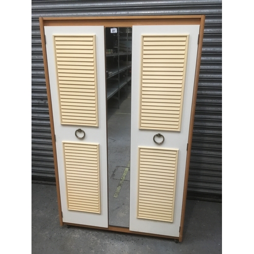 291 - Schreiber double wardrobe 167cm x 112cm x 50cm