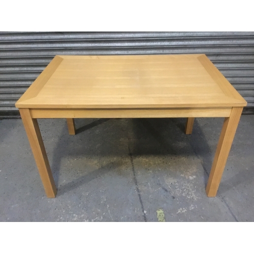 303A - wooden kitchen table 117cm x 80cm