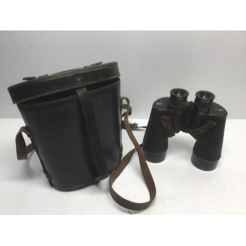 731 - Vintage military binoculars REL/Canada 1944 7x50