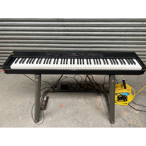 763 - yamaha P-80 electric piano 88 keys.