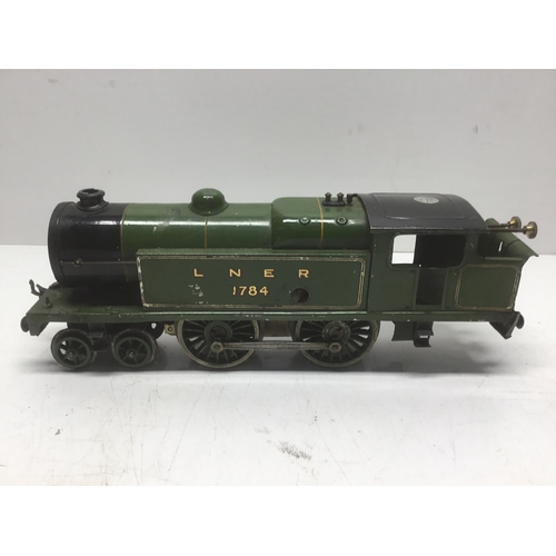 745E - Hornby LNER mechanical clockwork train number 1784