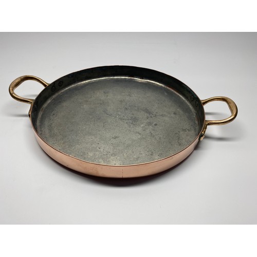 1025 - Pair of gorgeous copper stock pots with brass handles.