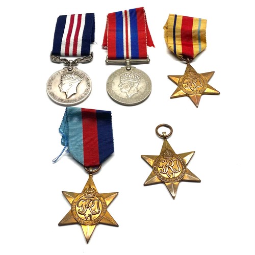 952 - WW2 George VI Military medal (For bravery in the field), 1939-45 Star, Africa Star, France and Germa...