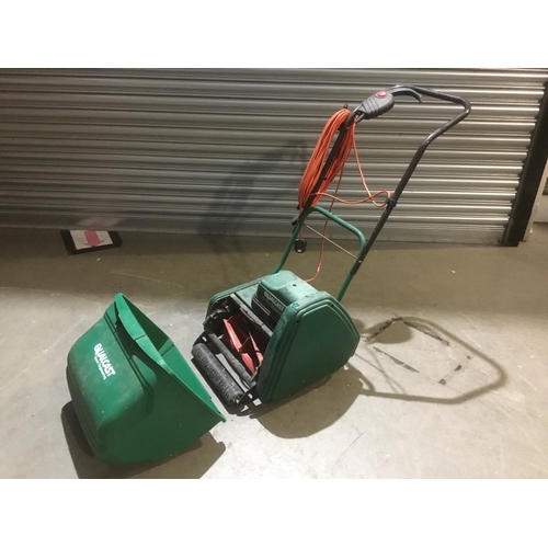 36 - Qualcast classic electric 30 mower