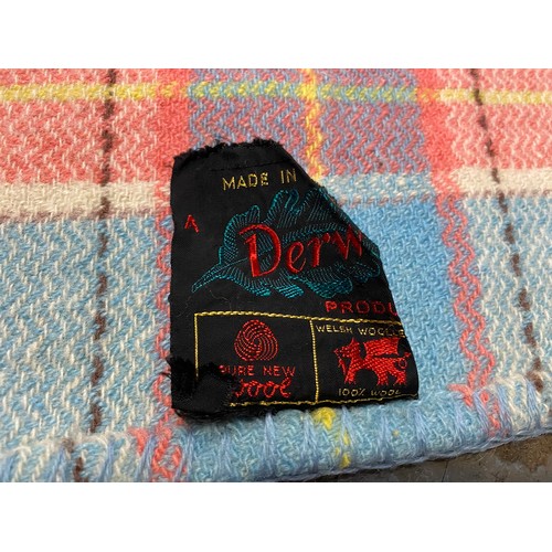 1006 - Vintage Derw double welsh blanket.