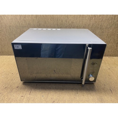 11A - Kenwood 900W microwave.