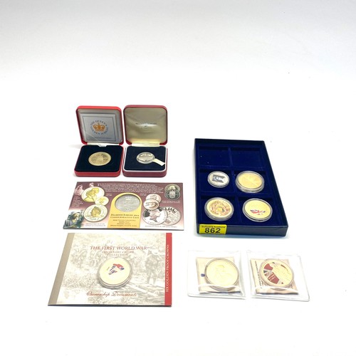 862 - Collection of commemorative coin including: The Royal Mint, Golden Jubilee and Wedding Keepsake.