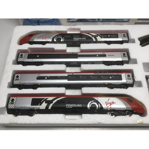 1040 - Boxed Hornby Virgin Trains Pendolino train number 390 004