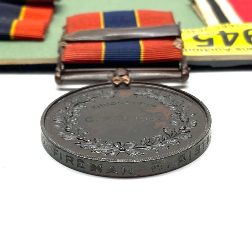 945 - British War Medal and The Allied Victory Medal awarded to 240629 Pte H Riste 5th Battalion Somerset ... 