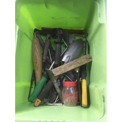 277 - A large quantity of tools including chisel sets