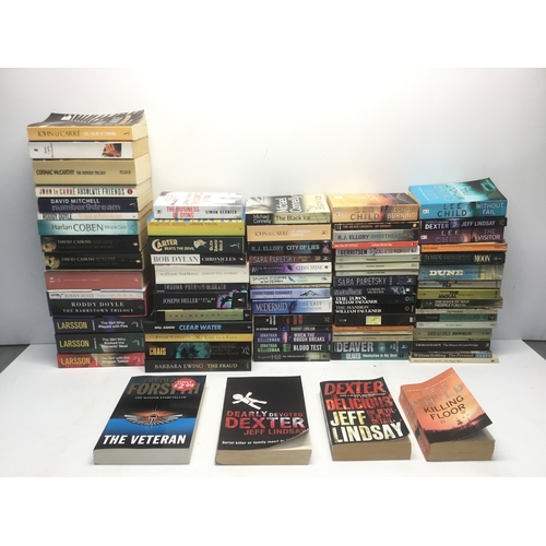 129 - A quantity of paperback books including Thomas Hardy and William Golding