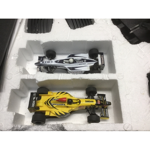 1136 - Scalextric Formula One Jordan Honda Vs Williams BMW