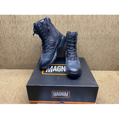 1143 - magnum panther 8.0 brand new size 9. Retail packaged