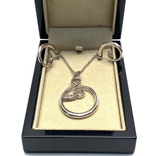 984 - Hot diamonds silver chain, pendant and earring set.