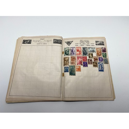 453 - Colletion of stamps and stamp books including: First Day Covers.