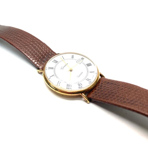 953 - 9ct gold men's Genève quartz watch (missing winder)
