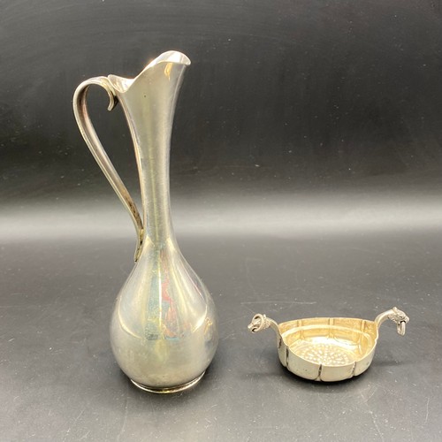 980 - Norwegian silver Viking boat salt by Marius Hammer Bergen 1847 - 1927, with original glass liner, 8c... 