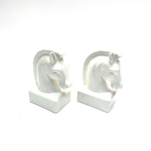 Lot 838       