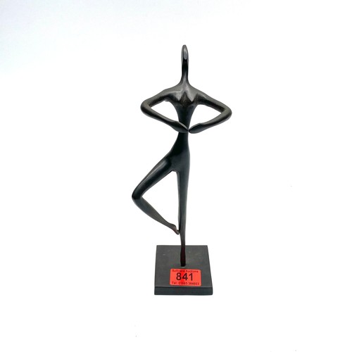 Lot 841       