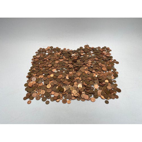 1374 - Large quantity of mixed UK coinage.