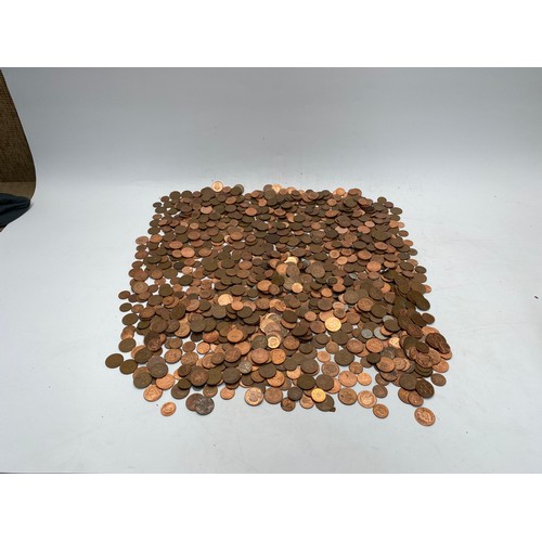 1376 - Large quantity of mixed UK coinage.