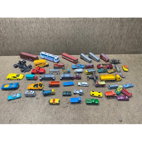 1305 - Collection of die cast vehicles including: Lorrys, Buses and Cars.