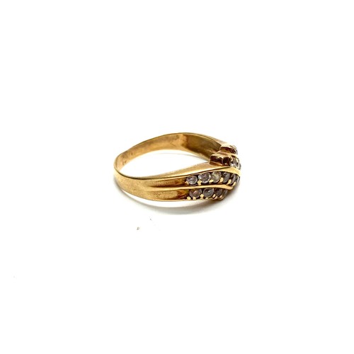 1099 - 14ct gold ring. 3.4g