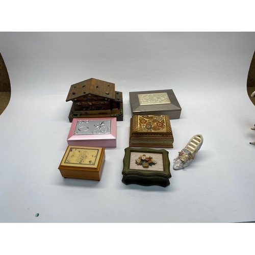 Lot 695       