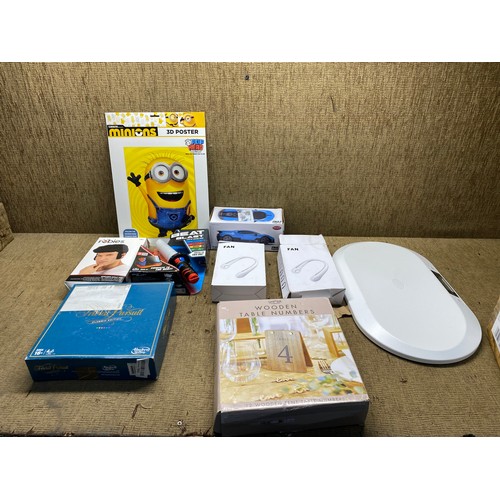265 - mixed items, including Bugatti R/C car, a neck fan