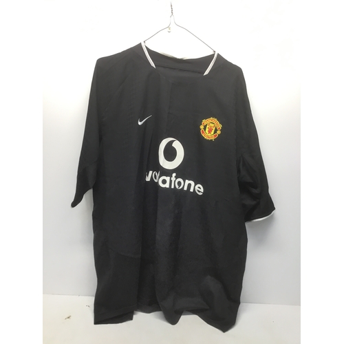 282 - Manchester United away shirt from 2003-2005 size XXL