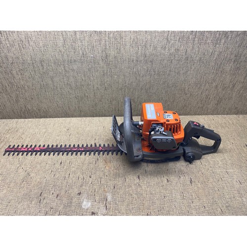 284 - Husqvarna 18H Hedge Trimmer. (running before being stored with good compression).