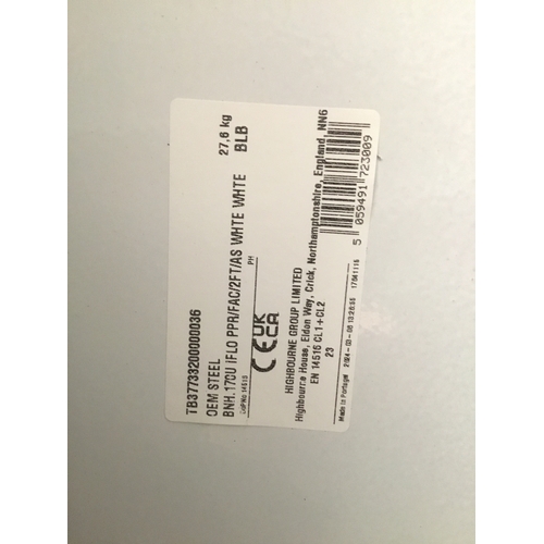 5 - Metal bath 1700cm x 700cm includes a side panel