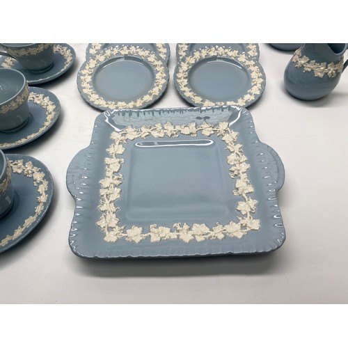 1352 - Gorgeous Wedgewood Of Etruria & Barlaston Embossed Queen's Ware Tea Service Set.