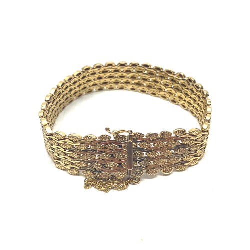 1184 - 9ct gold Italian bracelet by Brev 36g.