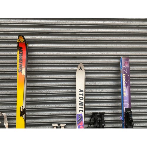 4 - 3 sets of skis with bags, including Kastle.