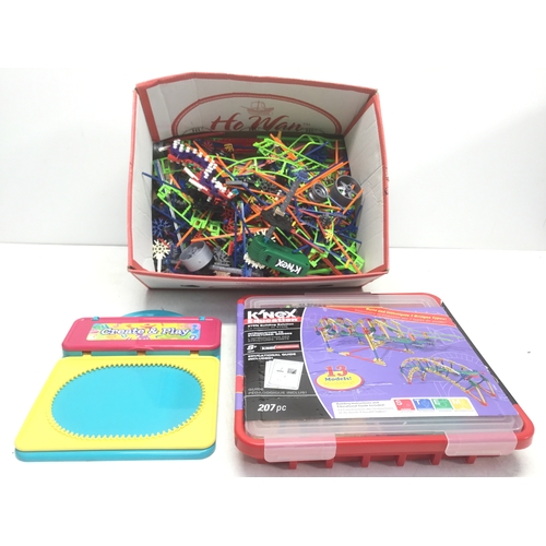 308 - A quantity of K’Nex building solutions