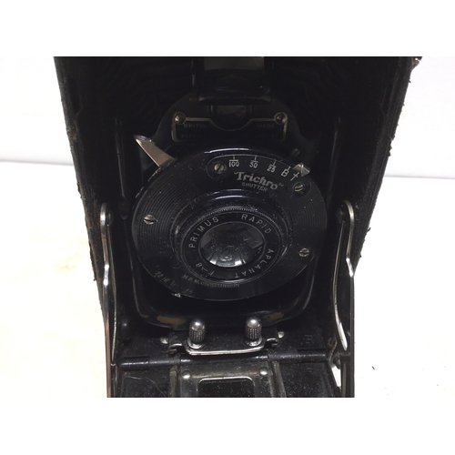 806 - Butchers Carbine folding camera with a Trichro shutter