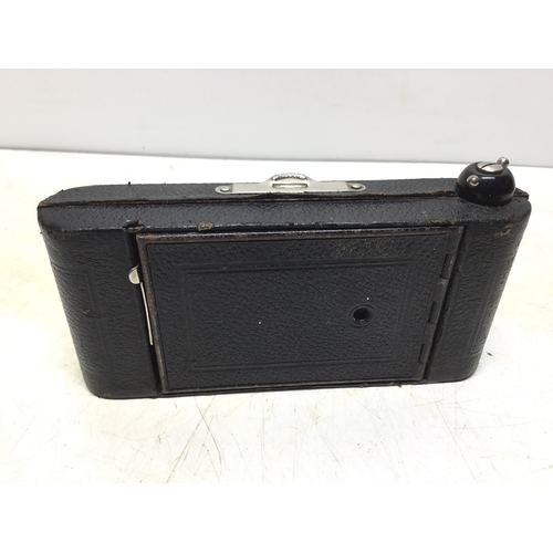 806 - Butchers Carbine folding camera with a Trichro shutter