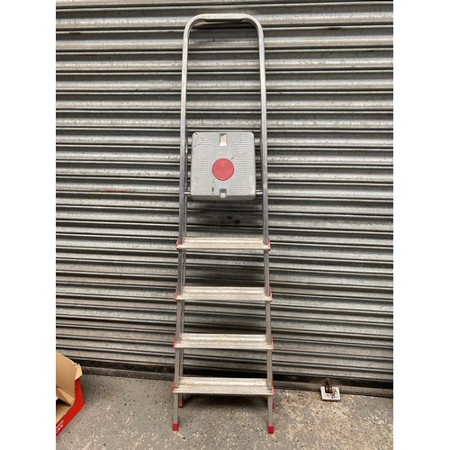 58 - colombo 4 rung paint and decorators step ladder.