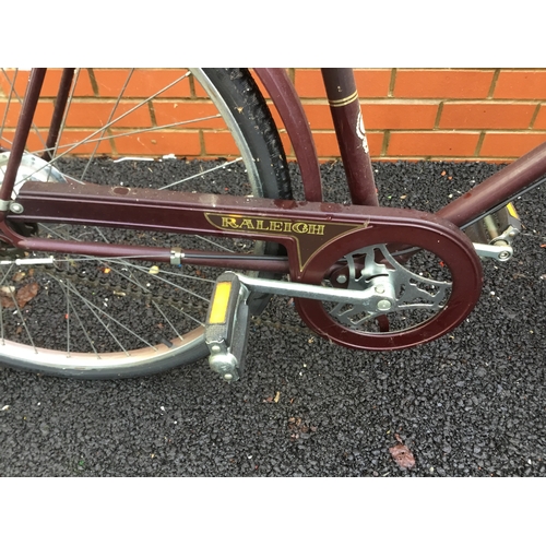 11 - Vintage Raleigh Connoisseur three speed Sturmey Archer 24” frame