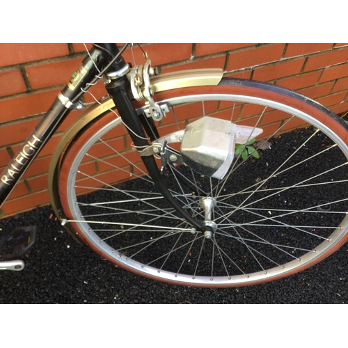 17 - Vintage Raleigh Richmond road bike five speed 23 1/2” frame