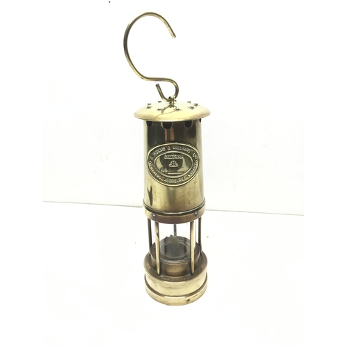 1018 - Thomas and Williams miners lamp number 91907