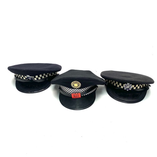 Lot 833       