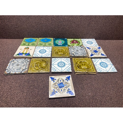 881 - Collection of antique early Victorian decorative and ornate tiles