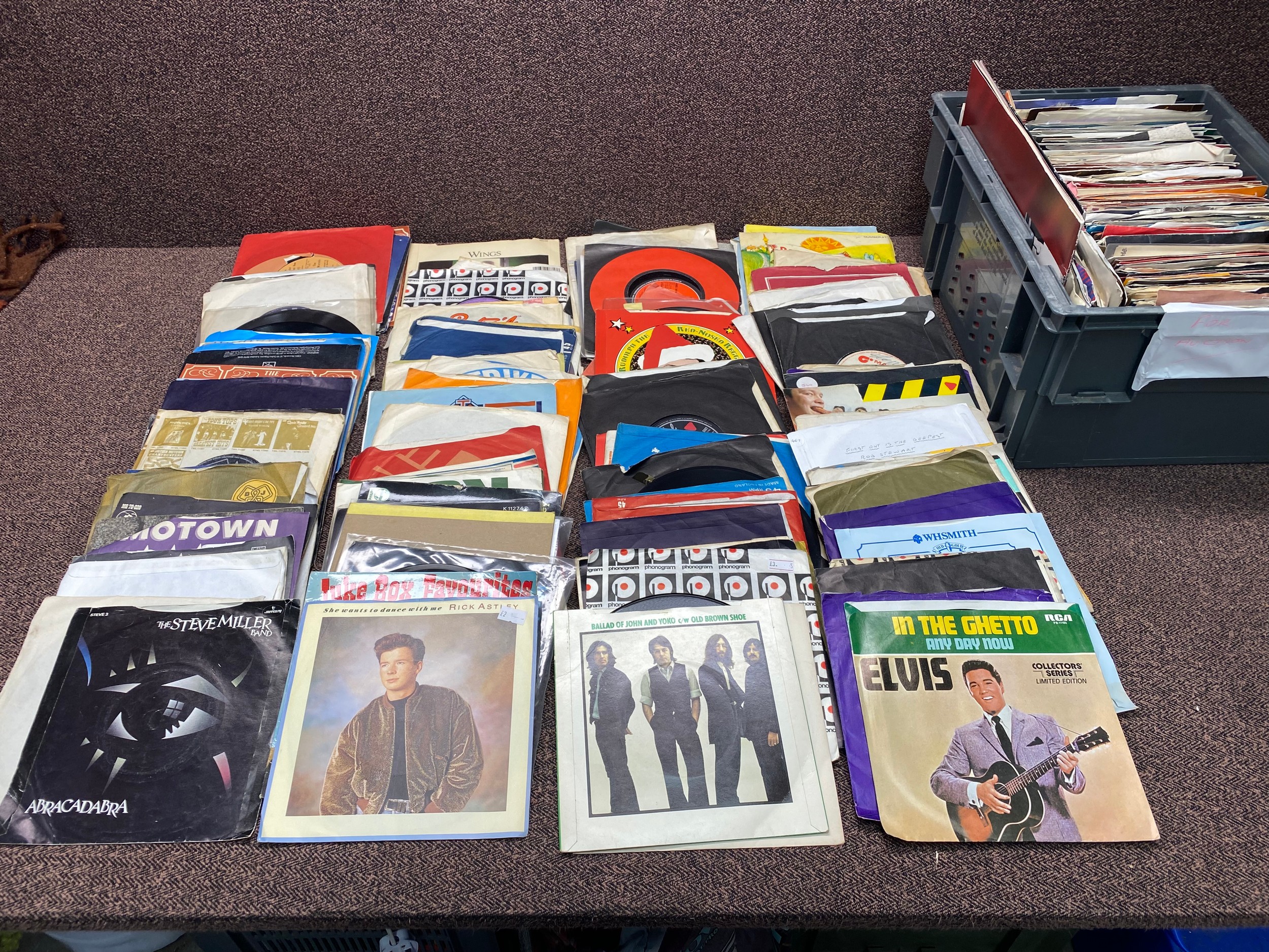 Collection of vinyl 45 singles, including The Beatles, Elvis and The ...