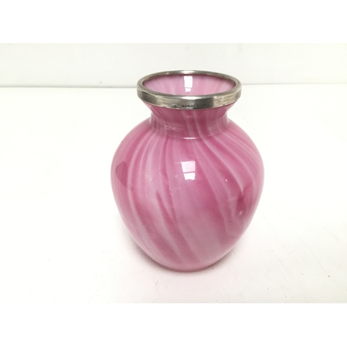 Lot 711       