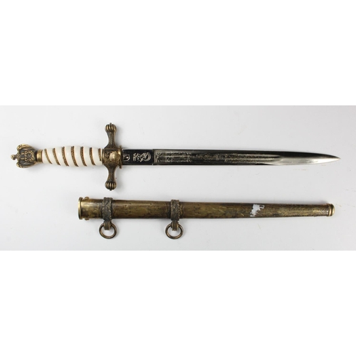 1164 - German Kriegsmarine Officers dagger, WKC etched blade, with matching scabbard