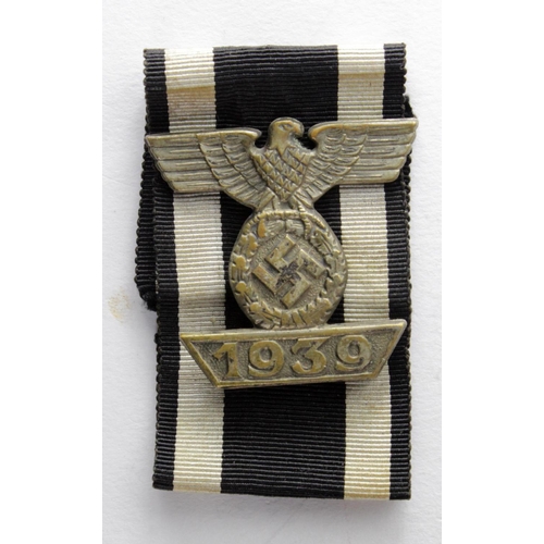 505 - German Iron Cross 2nd class Spange, L/4 maker marked, one prong absent of 4x