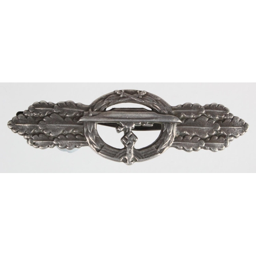 587 - German Nazi Silver U-Boat Clasp